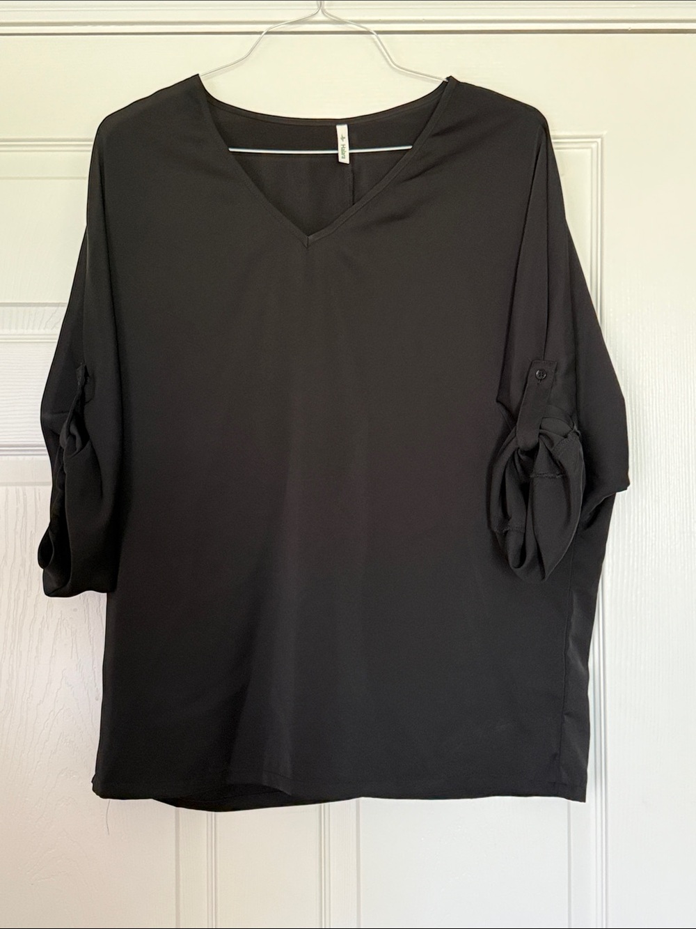 HALARA Black V-Neck Roll-Tab Sleeve Blouse